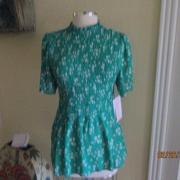 Sweet Rain Tops - NWT Adorable Green Pleated Flattering Top M L
